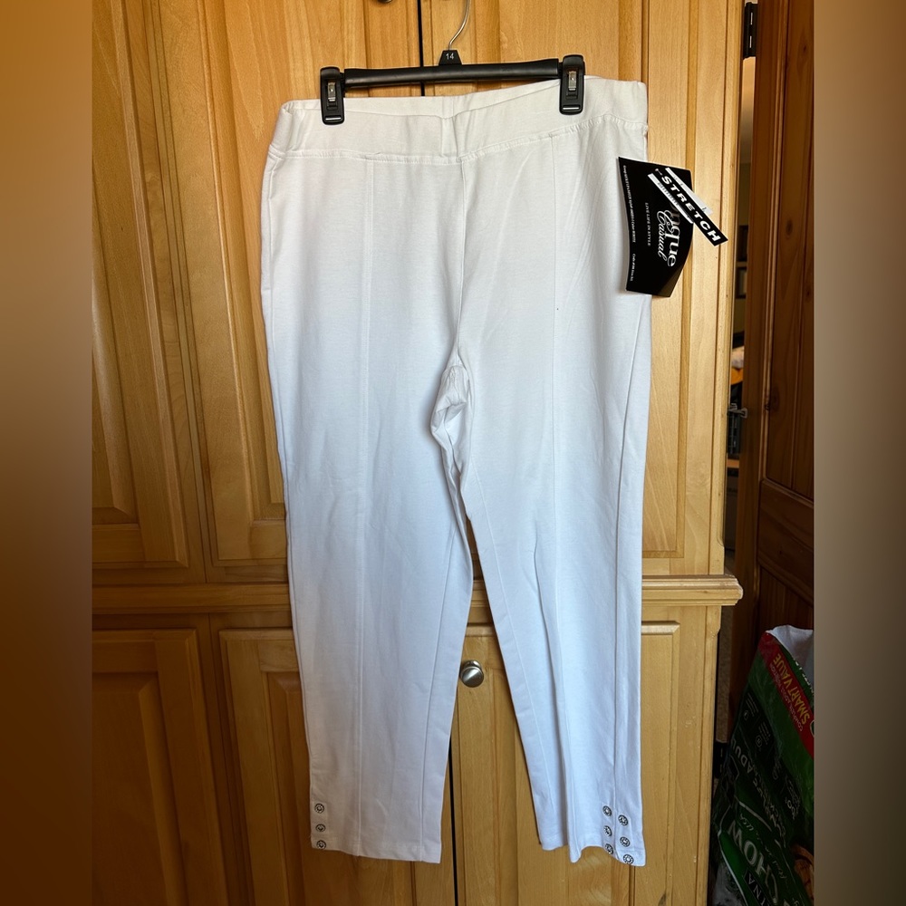 White skinny leg pants never worn